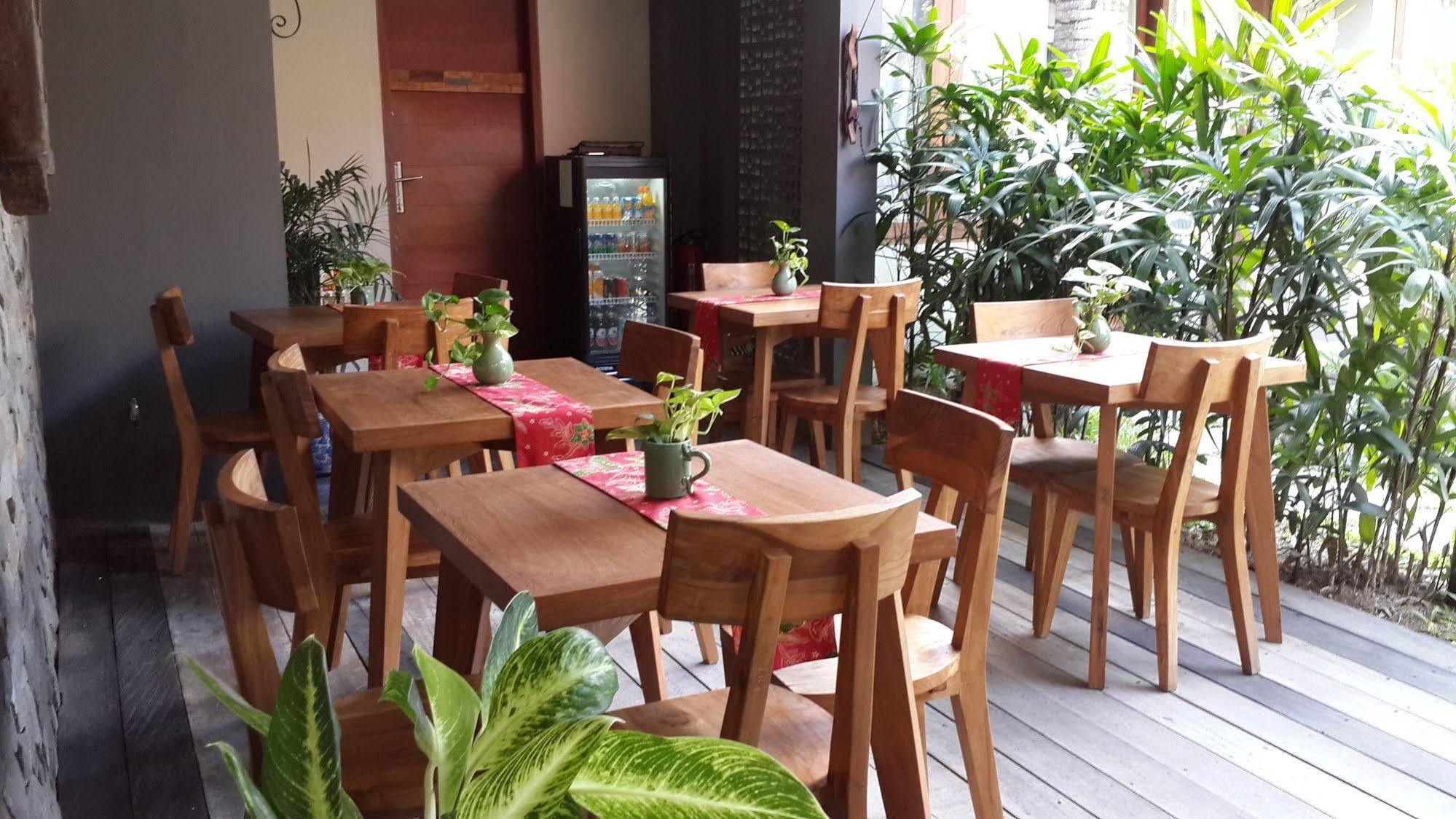 乌玛卡兰酒店 庫塔 外观 照片